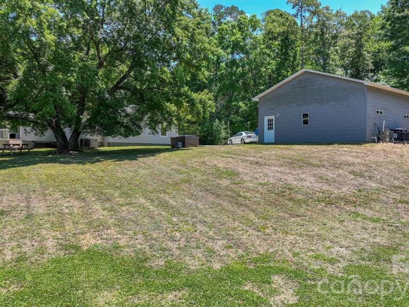 6423 Old Kennedy Ford Road, Marshville, NC 28103.  MLS# CAR4384475, YatesRealty ID 25704. 
