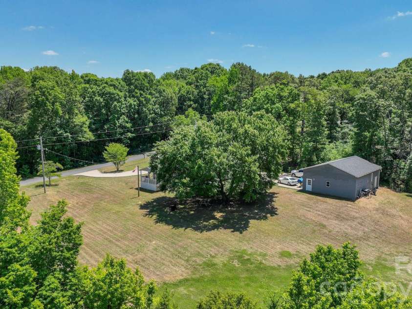 6423 Old Kennedy Ford Road, Marshville, NC 28103.  MLS# CAR4384475, YatesRealty ID 25704. 