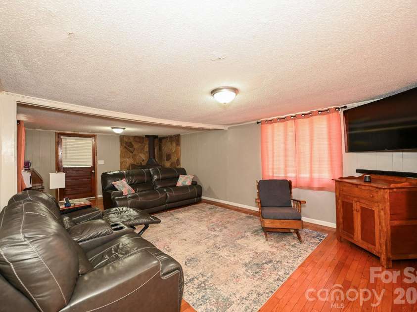 6423 Old Kennedy Ford Road, Marshville, NC 28103.  MLS# CAR4384475, YatesRealty ID 25704. 