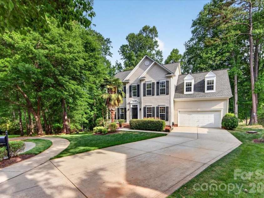 13209 Alex Mill Drive, Pineville, NC 28134.  MLS# CAR4377653, YatesRealty ID 25705. 