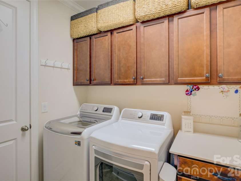 15420 Cimarron Hills Lane, Charlotte, NC 28278.  MLS# CAR4376037, YatesRealty ID 25706. 