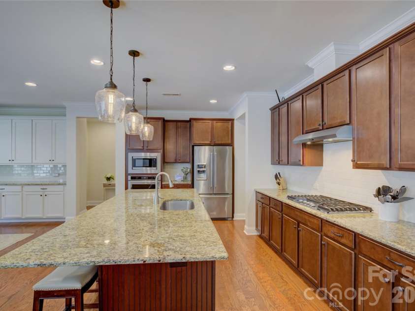 15420 Cimarron Hills Lane, Charlotte, NC 28278.  MLS# CAR4376037, YatesRealty ID 25706. 