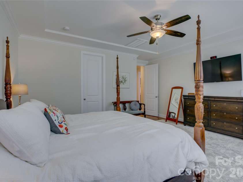 15420 Cimarron Hills Lane, Charlotte, NC 28278.  MLS# CAR4376037, YatesRealty ID 25706. 