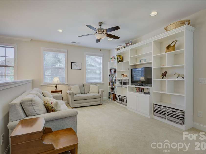 15420 Cimarron Hills Lane, Charlotte, NC 28278.  MLS# CAR4376037, YatesRealty ID 25706. 
