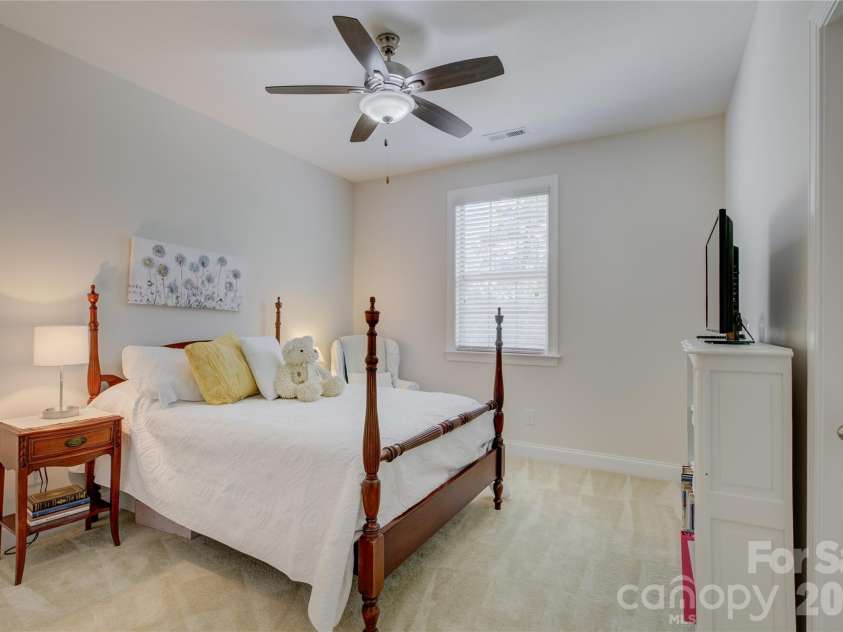 15420 Cimarron Hills Lane, Charlotte, NC 28278.  MLS# CAR4376037, YatesRealty ID 25706. 