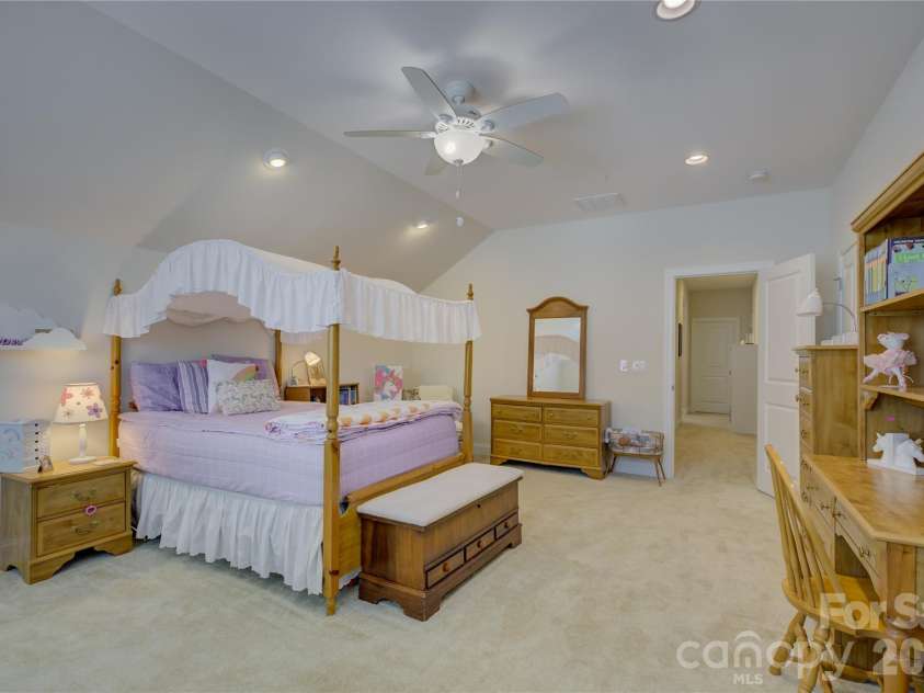 15420 Cimarron Hills Lane, Charlotte, NC 28278.  MLS# CAR4376037, YatesRealty ID 25706. 