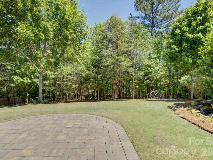 15420 Cimarron Hills Lane, Charlotte, NC 28278.  MLS# CAR4376037, YatesRealty ID 25706. 