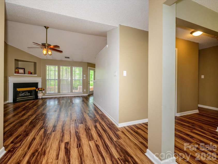 9005 Shenington Place, Charlotte, NC 28216.  MLS# CAR4368220, YatesRealty ID 25707. 