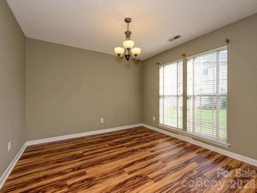 9005 Shenington Place, Charlotte, NC 28216.  MLS# CAR4368220, YatesRealty ID 25707. 