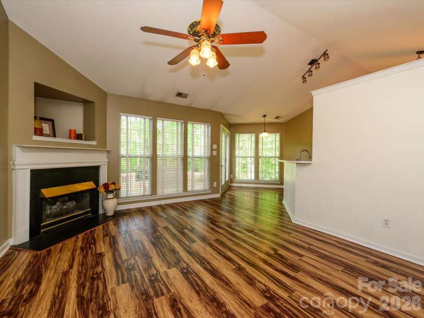 9005 Shenington Place, Charlotte, NC 28216.  MLS# CAR4368220, YatesRealty ID 25707. 
