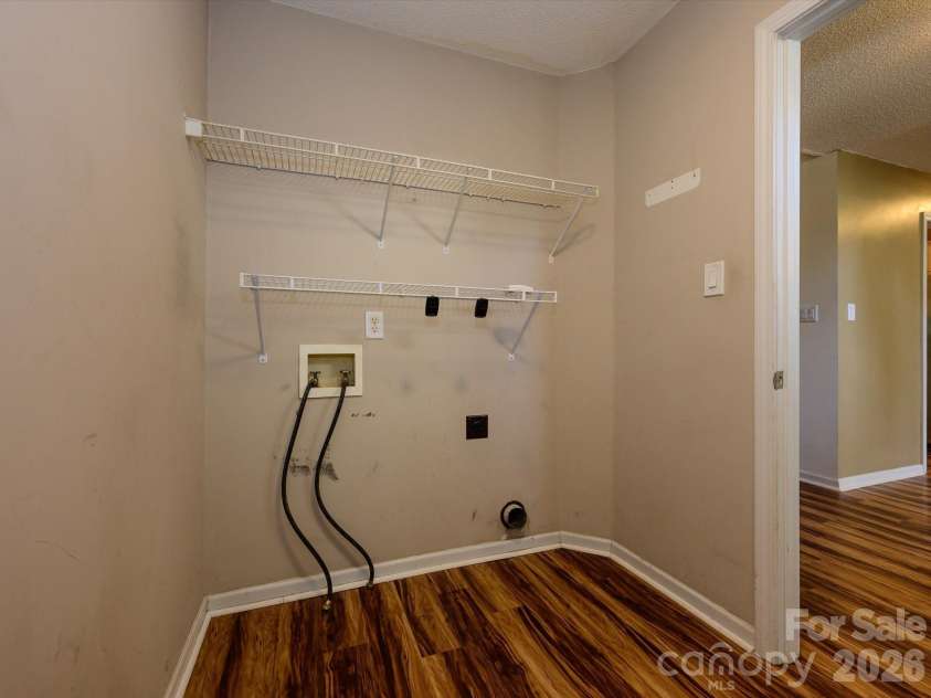 9005 Shenington Place, Charlotte, NC 28216.  MLS# CAR4368220, YatesRealty ID 25707. 