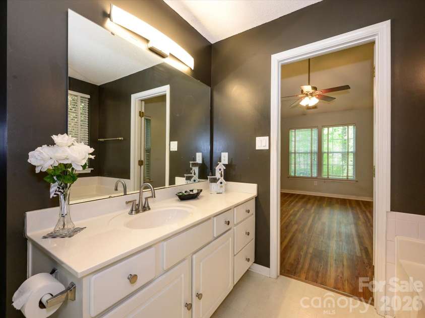 9005 Shenington Place, Charlotte, NC 28216.  MLS# CAR4368220, YatesRealty ID 25707. 