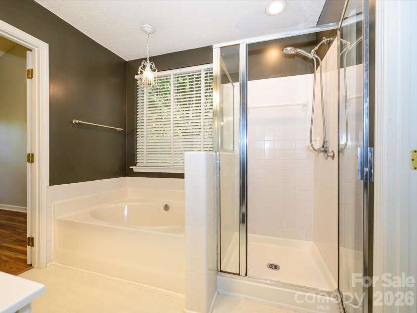 9005 Shenington Place, Charlotte, NC 28216.  MLS# CAR4368220, YatesRealty ID 25707. 