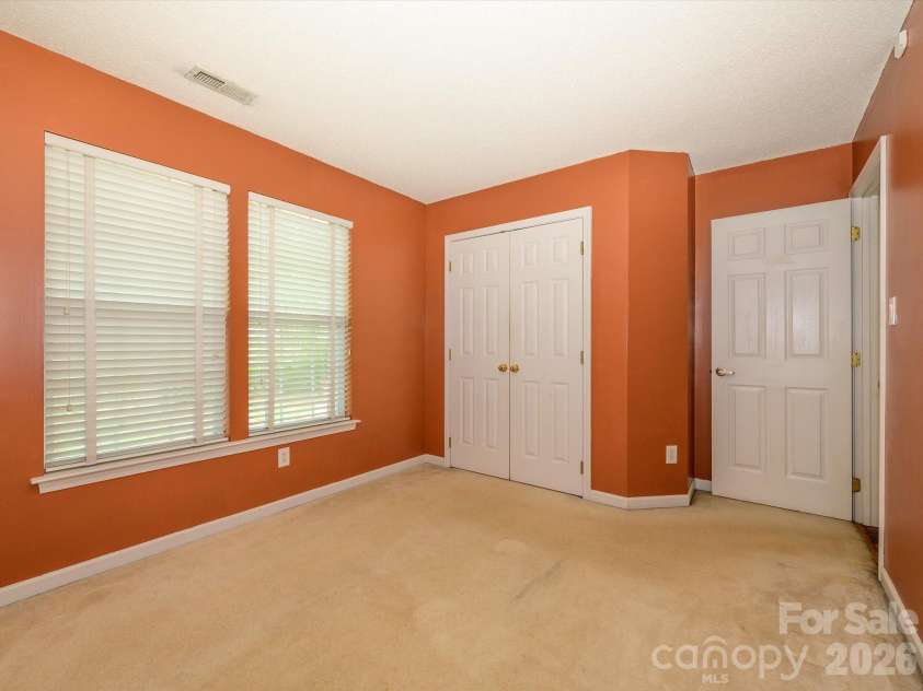 9005 Shenington Place, Charlotte, NC 28216.  MLS# CAR4368220, YatesRealty ID 25707. 