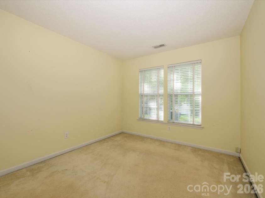 9005 Shenington Place, Charlotte, NC 28216.  MLS# CAR4368220, YatesRealty ID 25707. 