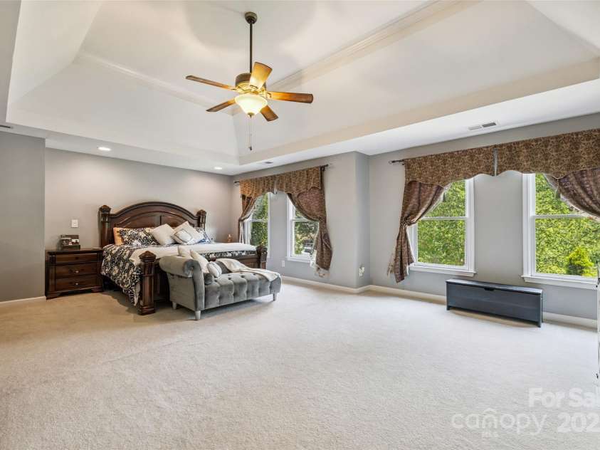 9142 Drayton Lane, Indian Land, SC 29707.  MLS# CAR4275785, YatesRealty ID 25707. Very large Primary bedroom with Tray Ceiling