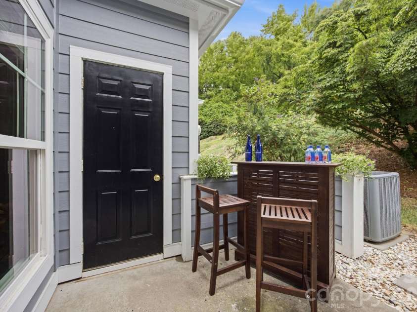 18731 Silver Quay Drive, Cornelius, NC 28031.  MLS# CAR4405741, YatesRealty ID 25708. 