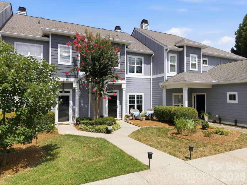 18731 Silver Quay Drive, Cornelius, NC 28031.  MLS# CAR4405741, YatesRealty ID 25708. 