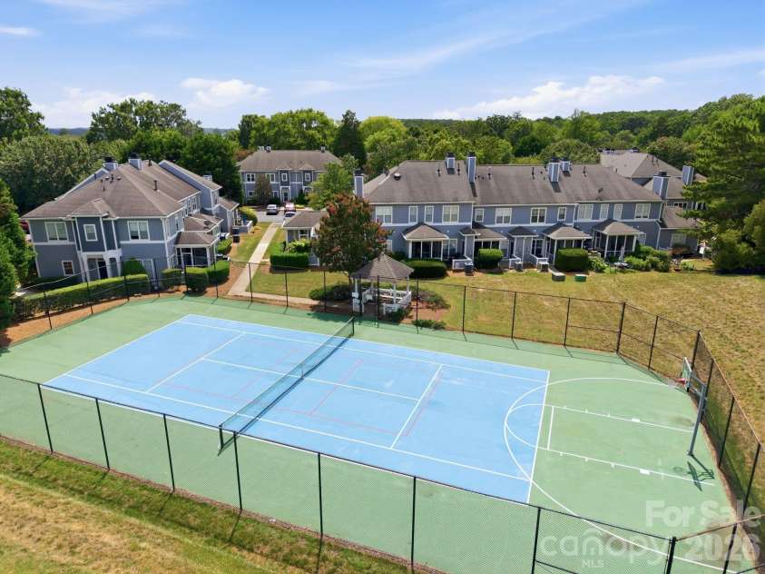 18731 Silver Quay Drive, Cornelius, NC 28031.  MLS# CAR4405741, YatesRealty ID 25708. 