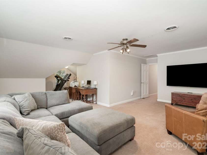2426 Tattersall Drive, Charlotte, NC 28210.  MLS# CAR4274603, YatesRealty ID 25708. Bedroom/Bonus room