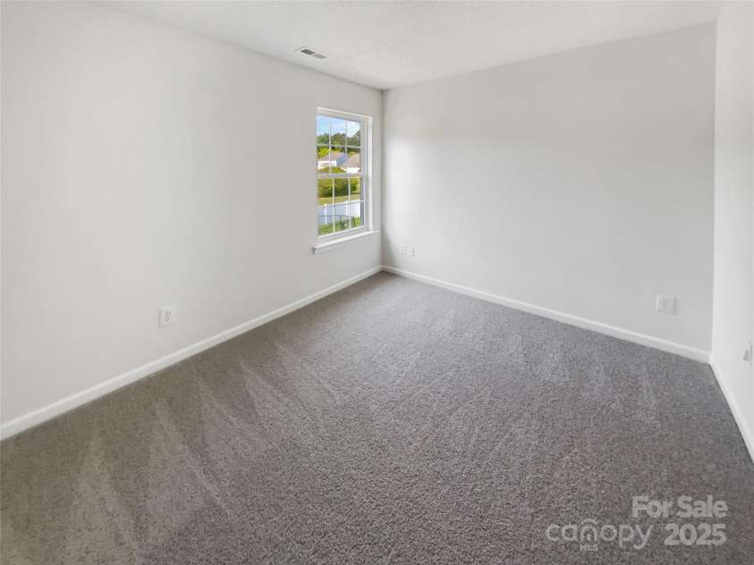 4437 Devonhill Lane, Charlotte, NC 28269.  MLS# CAR4247280, YatesRealty ID 25709. 