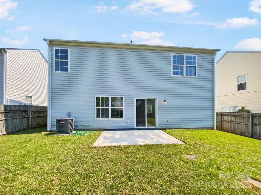 4437 Devonhill Lane, Charlotte, NC 28269.  MLS# CAR4247280, YatesRealty ID 25709. 