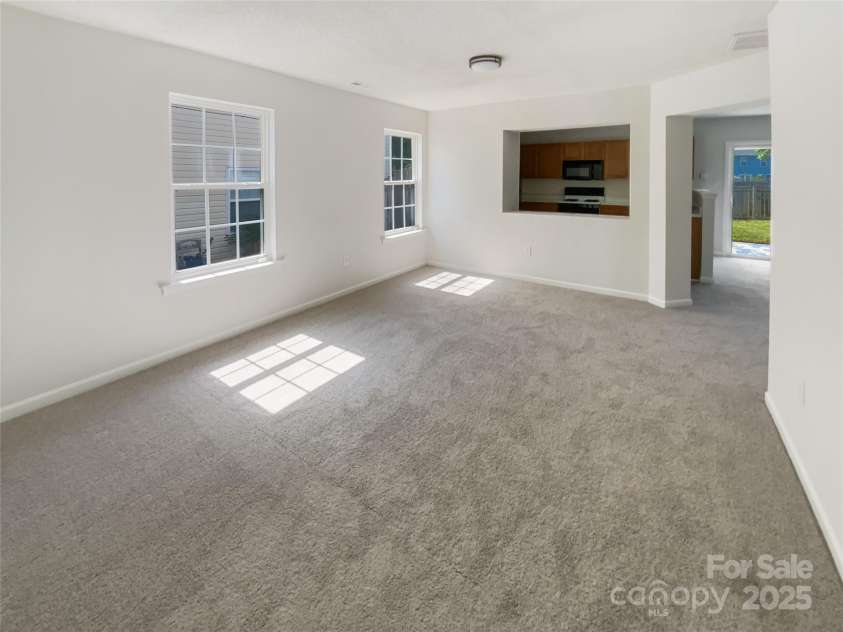 4437 Devonhill Lane, Charlotte, NC 28269.  MLS# CAR4247280, YatesRealty ID 25709. 