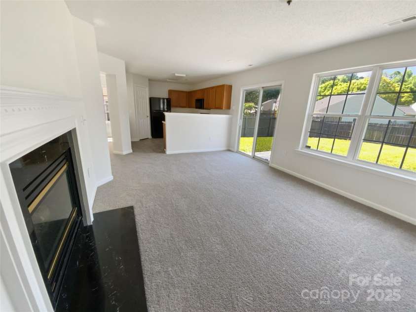 4437 Devonhill Lane, Charlotte, NC 28269.  MLS# CAR4247280, YatesRealty ID 25709. 