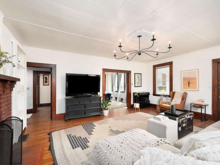 84 Forest Hill Drive, Asheville, NC 28803.  MLS# CAR4381342, YatesRealty ID 25709. Beautiful Finishes Throughout Home
