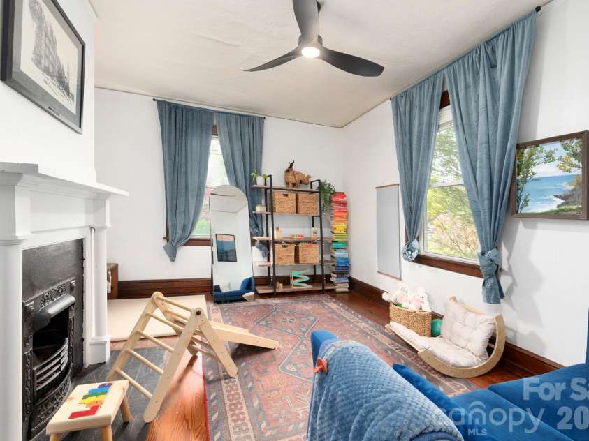 84 Forest Hill Drive, Asheville, NC 28803.  MLS# CAR4381342, YatesRealty ID 25709. Main Level Bedroom 