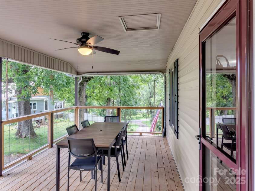 340 Mauney Cove Road, Waynesville, NC 28786.  MLS# CAR4329954, YatesRealty ID 2571. 