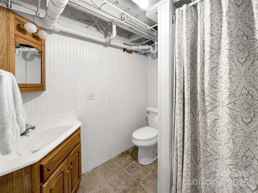 340 Mauney Cove Road, Waynesville, NC 28786.  MLS# CAR4329954, YatesRealty ID 2571. 