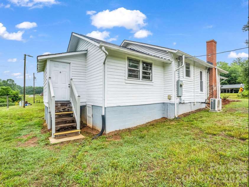 170 Dobbins Road, Ellenboro, NC 28040.  MLS# CAR4386376, YatesRealty ID 25710. 