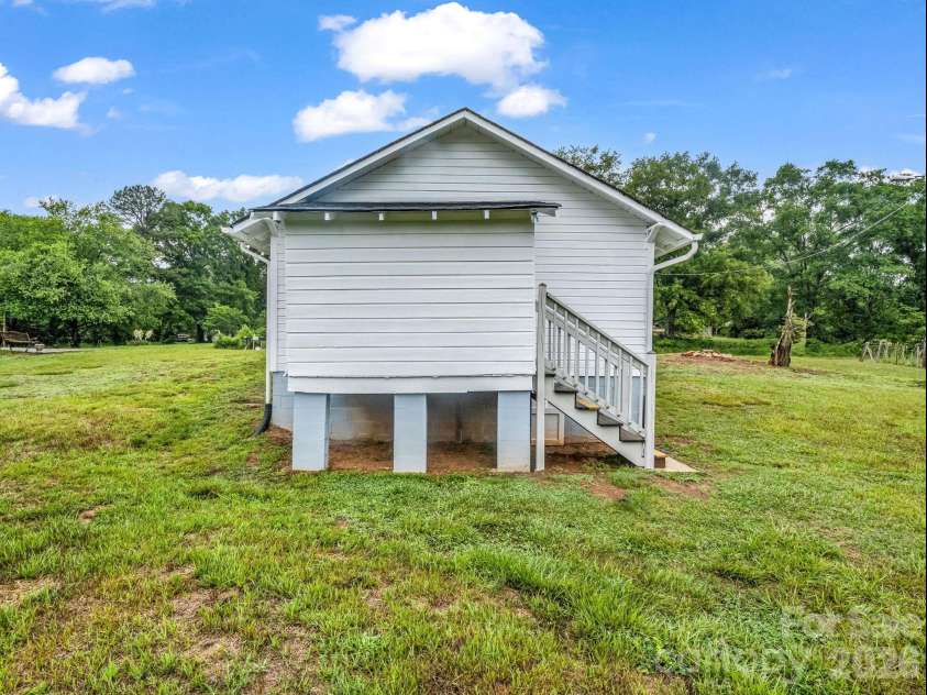 170 Dobbins Road, Ellenboro, NC 28040.  MLS# CAR4386376, YatesRealty ID 25710. 