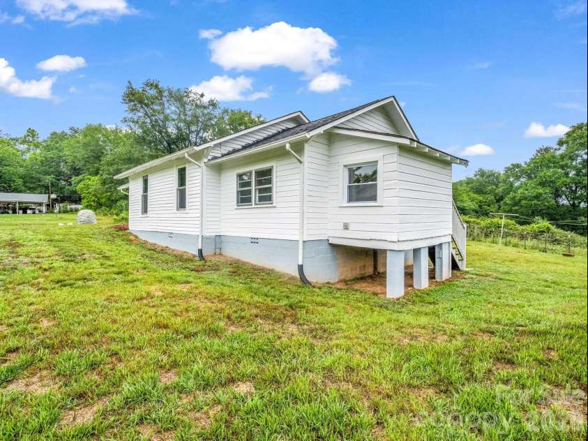 170 Dobbins Road, Ellenboro, NC 28040.  MLS# CAR4386376, YatesRealty ID 25710. 