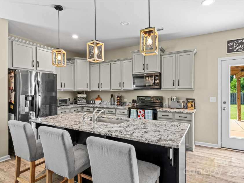 210 Clove Hitch Drive, Statesville, NC 28677.  MLS# CAR4276120, YatesRealty ID 25711. 