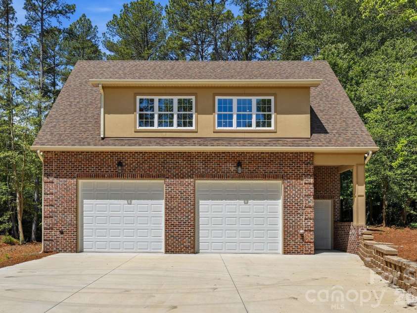 2605 Penngate Drive, Sherrills Ford, NC 28673.  MLS# CAR4386074, YatesRealty ID 25711. 