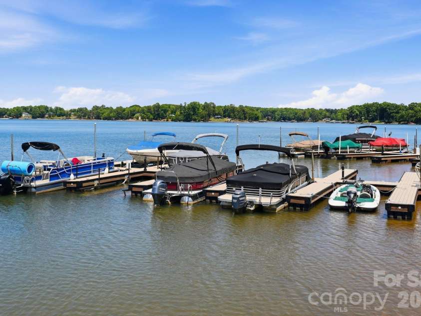 2605 Penngate Drive, Sherrills Ford, NC 28673.  MLS# CAR4386074, YatesRealty ID 25711. 