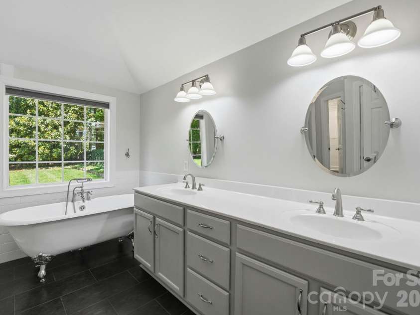 2605 Penngate Drive, Sherrills Ford, NC 28673.  MLS# CAR4386074, YatesRealty ID 25711. 