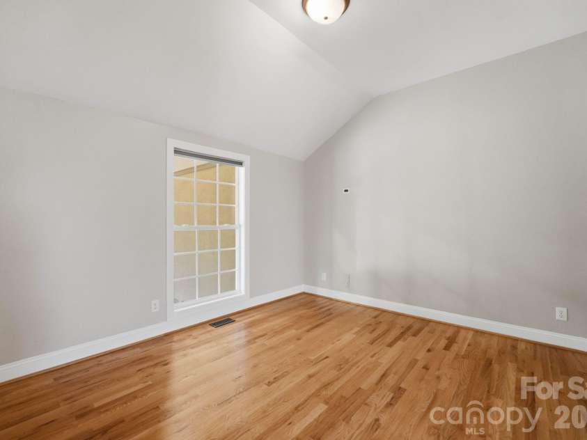 2605 Penngate Drive, Sherrills Ford, NC 28673.  MLS# CAR4386074, YatesRealty ID 25711. 
