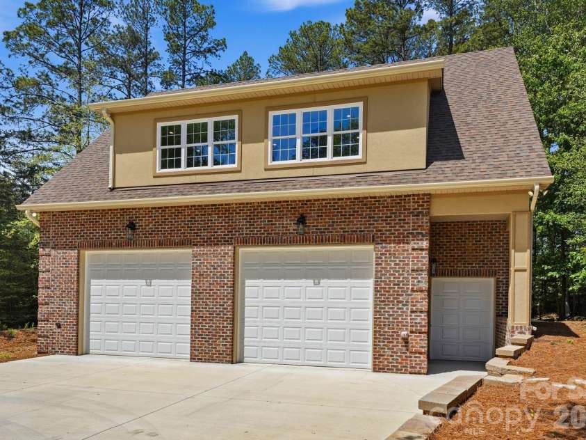 2605 Penngate Drive, Sherrills Ford, NC 28673.  MLS# CAR4386074, YatesRealty ID 25711. 