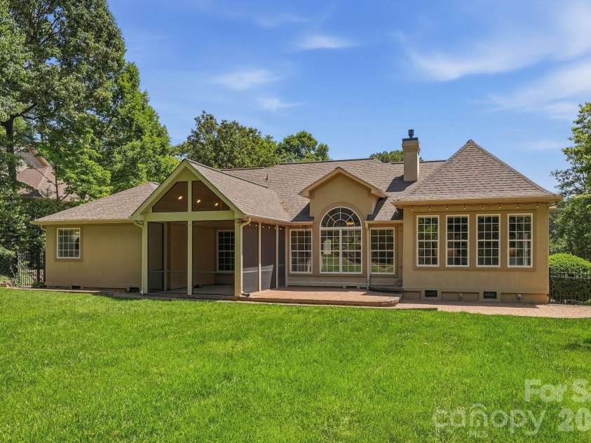 2605 Penngate Drive, Sherrills Ford, NC 28673.  MLS# CAR4386074, YatesRealty ID 25711. 