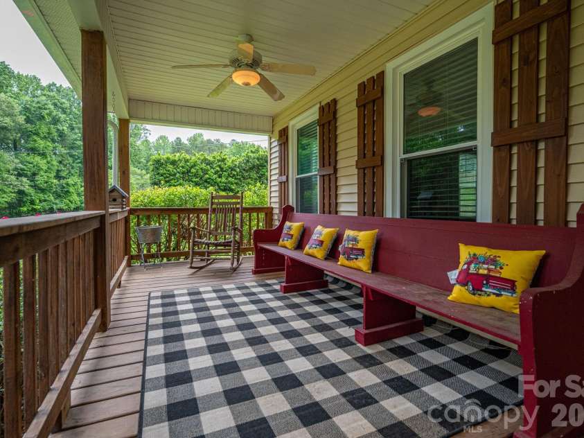 2402 Elmwood Circle, Dallas, NC 28034.  MLS# CAR4382825, YatesRealty ID 25713. 