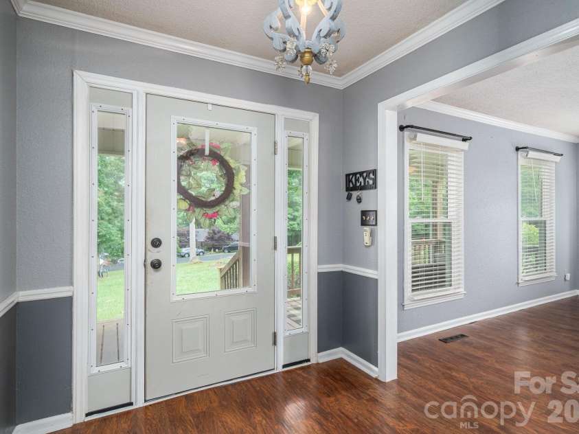 2402 Elmwood Circle, Dallas, NC 28034.  MLS# CAR4382825, YatesRealty ID 25713. 