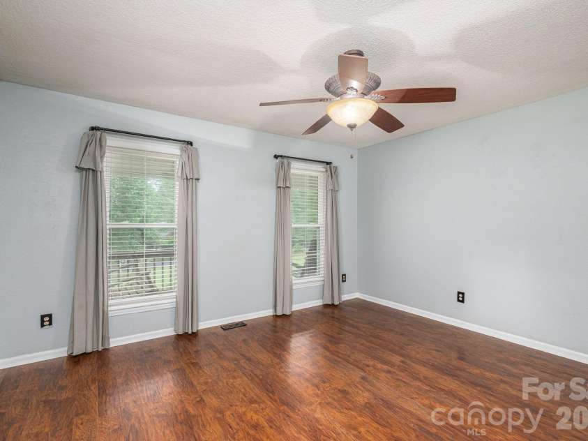 2402 Elmwood Circle, Dallas, NC 28034.  MLS# CAR4382825, YatesRealty ID 25713. 