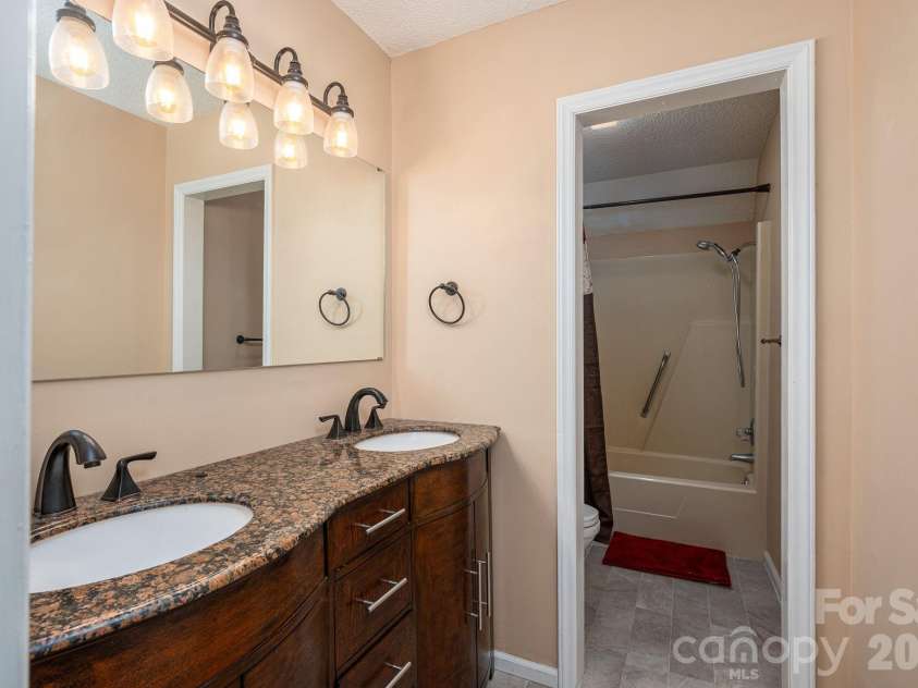 2402 Elmwood Circle, Dallas, NC 28034.  MLS# CAR4382825, YatesRealty ID 25713. 