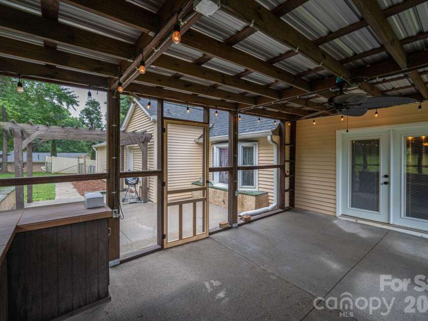 2402 Elmwood Circle, Dallas, NC 28034.  MLS# CAR4382825, YatesRealty ID 25713. 