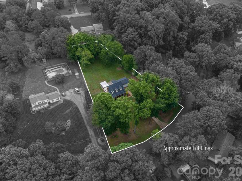 2402 Elmwood Circle, Dallas, NC 28034.  MLS# CAR4382825, YatesRealty ID 25713. 