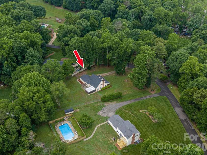 2402 Elmwood Circle, Dallas, NC 28034.  MLS# CAR4382825, YatesRealty ID 25713. 