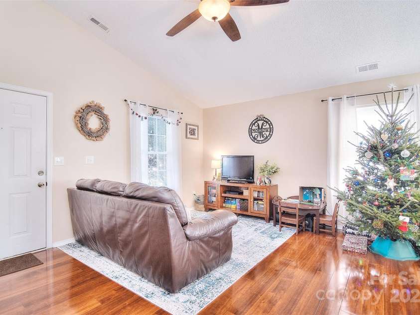 3076 Champion Lane, Concord, NC 28025.  MLS# CAR4207140, YatesRealty ID 25713. 